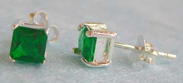 Sterling jewelry online cztalog, silver stud earring with green cz 